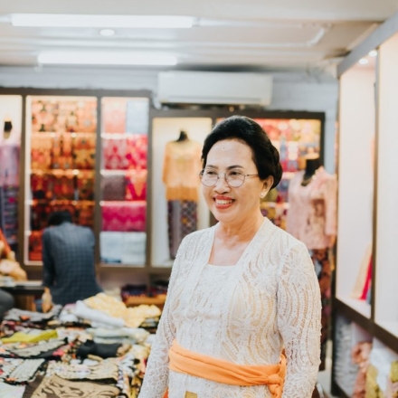 Bu Nyoman, the owner of Toko Nyoman